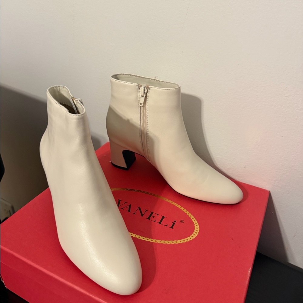 Vaneli Women's Off-White Ankle Booties